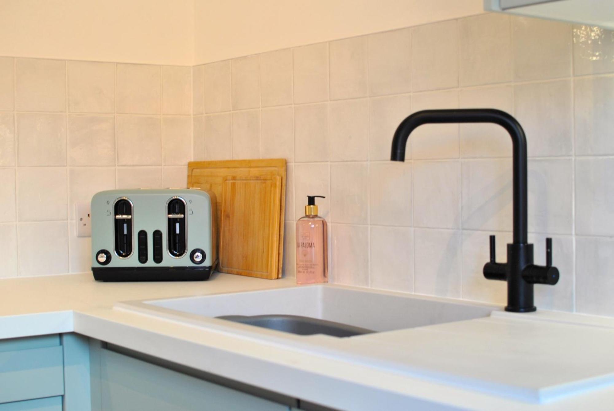 Dookers Nook- Quirky Coastal Cottage Питтенуим Экстерьер фото